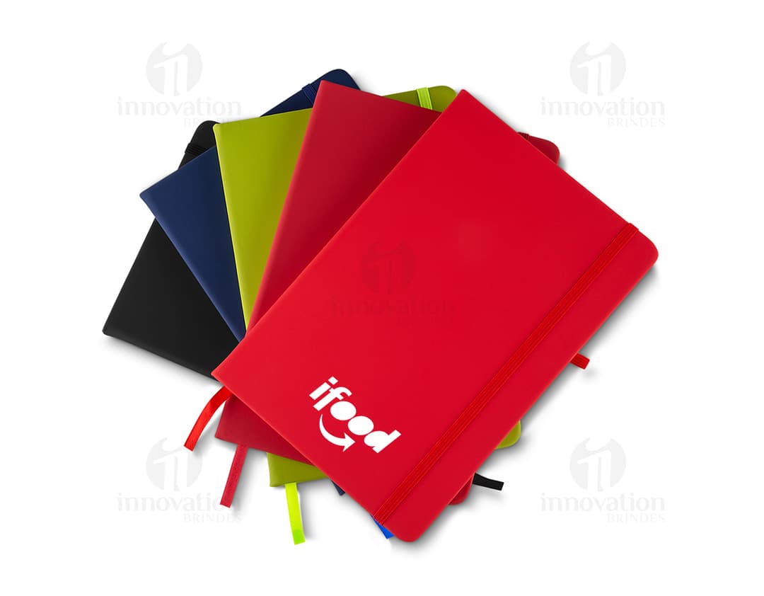 Moleskine de couro sintético 21x14 cm perfeito para tirar notas e organizar ideias. Design elegante e prático para seu dia a