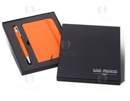 Kit Executivo - 02: Composto por itens modernos e práticos, esse kit é perfeito para quem busca organização e eficiência no