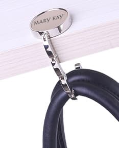 Suporte dobrável para bolsa - 01: Metal brilhante e resistente, símbolo de segurança e elegância. Ideal para presentear e decorar. Compre já!