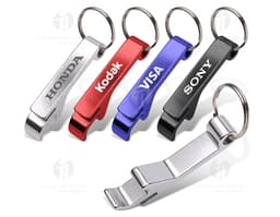 Chaveiro de metal abridor: o acessório perfeito para abrir portas e garrafas com praticidade e estilo. Feito em metal
