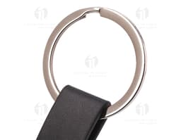 Chaveiro de Metal - 25: Acessório de segurança e praticidade para seu dia a dia. Feito em metal resistente, ideal para manter