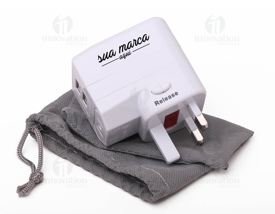 Adaptador Universal de Tomada - 02: Equipamento moderno e prático para seu escritório. Conecte seus dispositivos eletrônicos