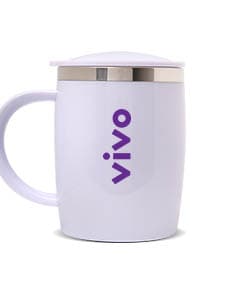 Caneca de metal 450ml - 02, ideal para desfrutar de sua bebida quente favorita pela manhã. Feita de cerâmica de alta qualidade, essa caneca possui um design moderno e elegante perfeito para seu café ou chá diário. Adquira já a sua e aproveite cada gole!