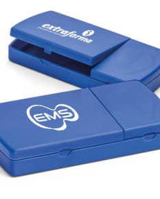 Porta comprimidos plástico: Mantenha seus medicamentos organizados com estilo e praticidade! Ideal para casa, escritório ou viagens. Compartimentos individuais para cada dia da semana. Garanta já o seu!