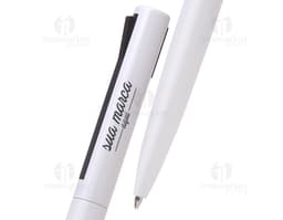 Caneta de metal elegante e durável para escrita profissional. Perfeita para uso no escritório ou em casa, proporcionando