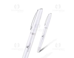 Bolígrafo de metal sofisticado para escritura profesional. Ideal para oficinas, negocios y estudios. Duradero y elegante