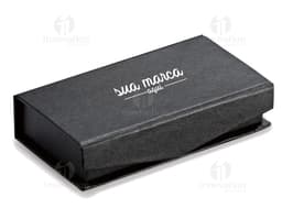 Embalagem para pen drive preta e elegante, ideal para proteger seus dispositivos eletrônicos. Perfeita para armazenar e