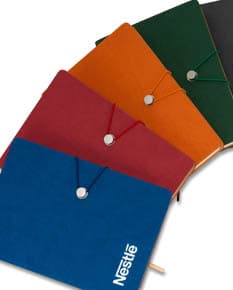 Moleskine 21x14 cm - Caderno em branco ideal para escrita, desenhos e anotações. Perfeito para escritório, estudos e organização de informações. Com capa e fecho magnético, mantém suas memórias seguras e organizadas. Adquira já o seu!