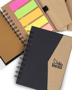 Bloco de Anotações Ecológico: Ideal para o seu escritório! Feito de material reciclado, é perfeito para suas anotações diárias. Organize-se e seja mais sustentável!