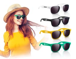 Modern and stylish sunglasses to protect your eyes from the sun. With an elegant design and vibrant colors, these sunglasses
