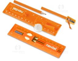 Kit com régua de 15 cm para precisão e controle de medidas. Ideal para o trabalho de escritório e indústria. Equipamento de