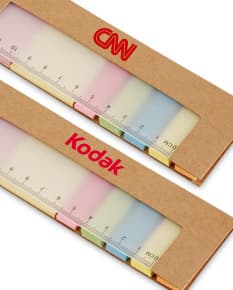 Régua com post-it para escritório, escola e trabalho. Feita em madeira, essa ferramenta de design e melhoria oferece praticidade e organização. Ideal para medir e anotar, mantendo tudo em ordem. Aproveite para deixar suas tarefas mais eficientes!