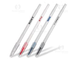 Caneta plástica com tampa carga seca, ideal para escrita no escritório ou na escola. Design moderno em plástico resistente.