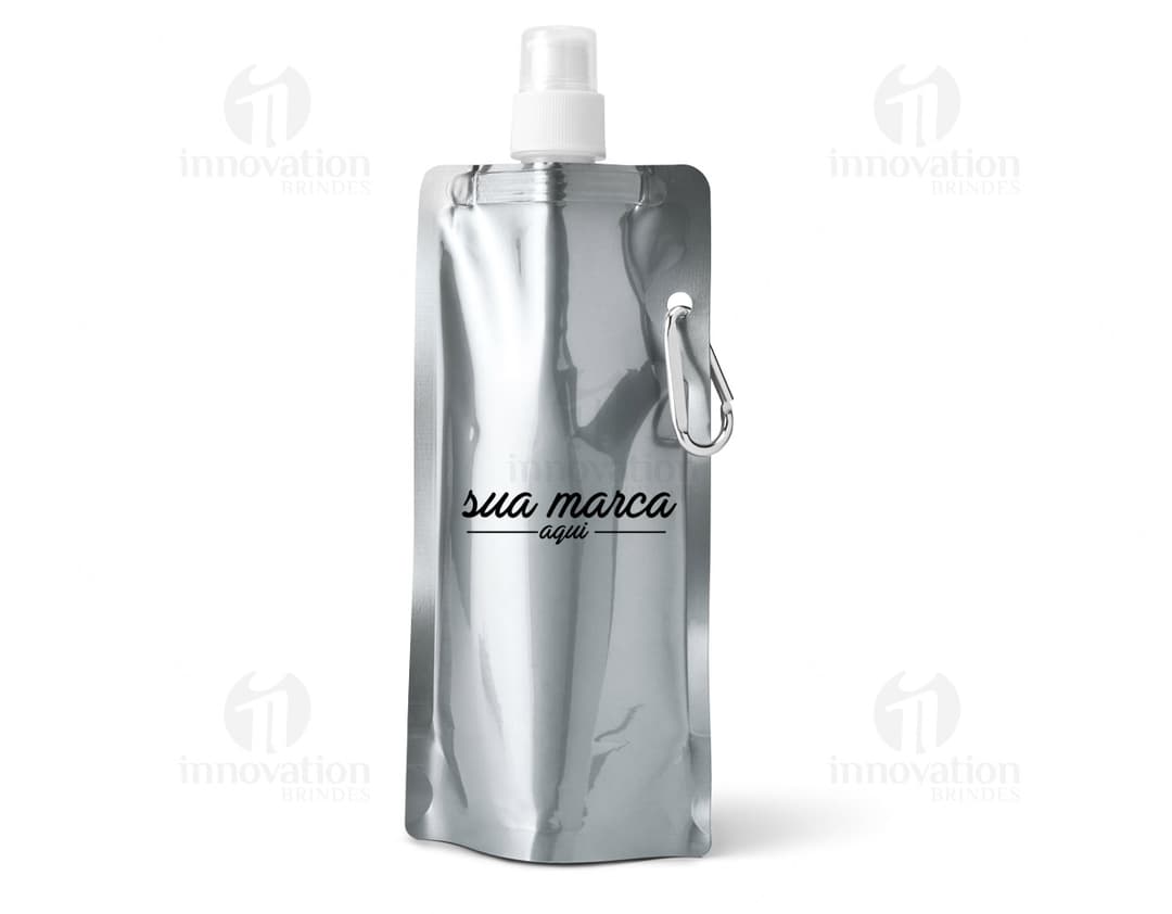 Boutique with a variety of 460ml foldable plastic squeezes in different colors and styles. The squeezes are transparent