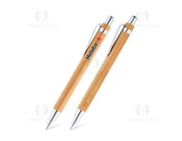Caneta e lapiseira em bambu em fundo branco.