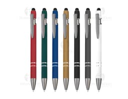 Caneta metálica preta e prateada, objeto de escrita em metal com tinta, ideal para uso em escritório, escola e negócios.