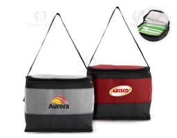 Bolsa térmica preta de 5 litros, feita de couro e equipada com alça, zíper e pega para transporte. Ideal para armazenar