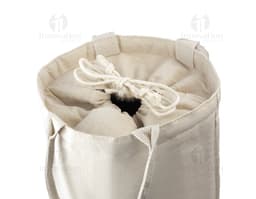 Kühltasche aus Baumwolle und Kork in einem Jutesack mit Sicherheitsverschluss. Verkaufsobjekt mit Griff und Metallverschluss