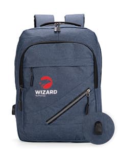 Mochila de couro preta estilo briefcase com alça de mão e alças para as costas. Fechamento com zíper, detalhes em metal e