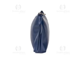 Nécessaire Couro Sintético preto, moderno e elegante para guardar dinheiro, documentos e acessórios pessoais. Feito de couro