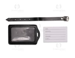 Black luggage identifier made of leather, with a closure and empty interior to insert information. With a compact and durable