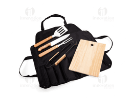 Mala de couro preta com zíper, alça e fivela, ideal para viagens de negócios ou lazer. Acessório de moda elegante e moderno