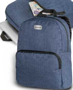 Mochila para notebook em couro preto moderna e elegante. Perfeita para viagens e trabalho, com compartimentos espaçosos e alças confortáveis. Adquira a sua agora! Escolha o estilo e praticidade para carregar seu laptop para onde for preciso.