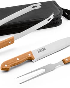 Kit churrasco em aço inox para momentos especiais. Ideal para preparar e servir suas carnes favoritas com praticidade e elegância. Aproveite!