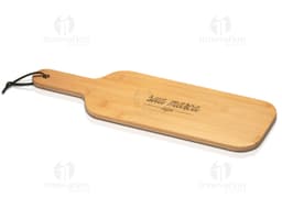 Tábua de corte em madeira - Ideal para preparar alimentos com qualidade e segurança. Feita em madeira resistente e com cabo