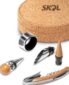 Kit vinho com acessórios gourmet para apreciadores! Conjunto perfeito para degustar seu vinho favorito com estilo e elegância. Aproveite!