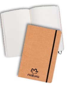 Caderneta tipo moleskine 21x13,7 cm - Bloco de notas vintage amarelo, perfeito para escrita e organização. Ideal para escritório, estúdio ou presentear. Textura grunge e design retro, com espaço para anotações. Perfeito para lembrar de compromissos e tarefas. Compre já!