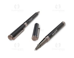 Caneta de metal roller de alta qualidade para escrita suave e precisa. Perfeita para uso no escritório, na escola ou em casa.