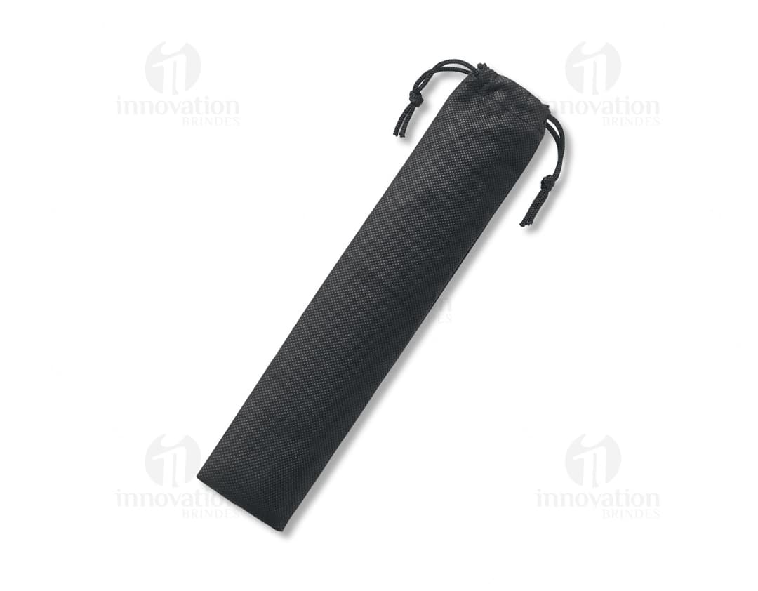 Bolsa para Canudo de Metal: Acessório moderno e prático para armazenar o seu canudo de metal de forma segura e higiênica.