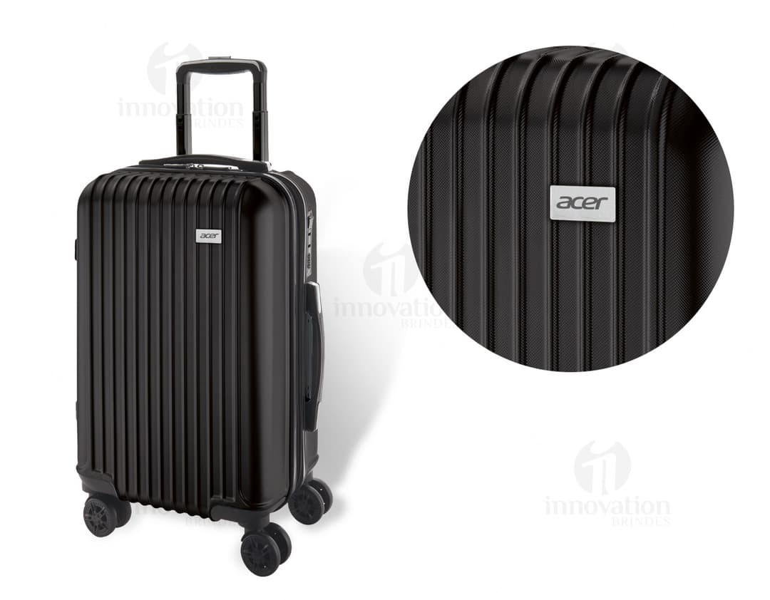 Mala de viagem executivo moderna em couro preto, com alça de aço e design elegante. O produto possui compartimentos internos