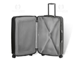 Mala de viagem executivo moderna em couro preto, com alça de aço e design elegante. O produto possui compartimentos internos