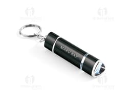 Chaveiro de metal com lanterna: um brinde sofisticado e funcional para iluminar o seu dia a dia! Perfeito para você que busca