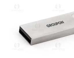 Pen Drive com Memória Cob, dispositivo eletrônico de armazenamento portátil e moderno. Conecte, armazene e transfira seus