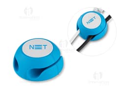 Organizador compacto e redondo para cabos, feito de borracha. Suas cores são variadas e brilhantes, ideal para manter os fios