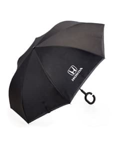 O guarda-chuva invertido é o acessório perfeito para te manter protegido nos dias chuvosos com muito estilo. Seu design moderno e seguro proporciona segurança e elegância em todas as ocasiões. Garanta o seu agora mesmo e esteja sempre preparado para qualquer tempo!