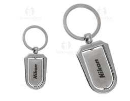 Chaveiro Metal Giratório: A segurança que você precisa em um único acessório. Com design moderno e resistente, este chaveiro