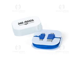 Cabo 4 en 1 con case - ¡Conexión y tecnología en un solo producto! Ideal para uso empresarial, hecho de plástico resistente y