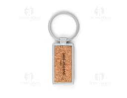 Golden metal keychain with an elegant and secure design. Ideal for keeping your keys organized and protected. Perfect for