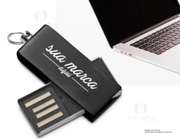 Mini Pen Drive 8GB para armazenar seus arquivos com segurança e praticidade. Compatível com computadores e laptops, este