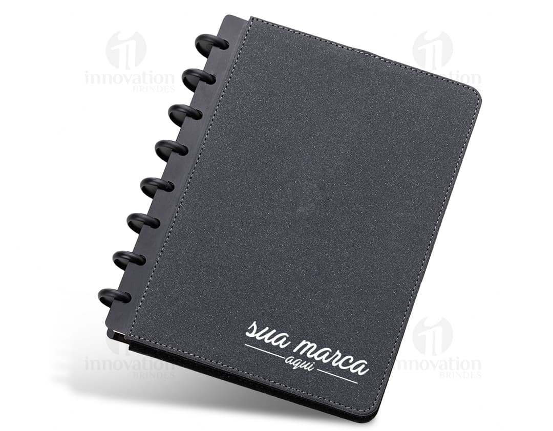 Bloco de anotações de couro isolado, perfeito para notas de negócios. Ideal para manter suas ideias organizadas e tomar notas
