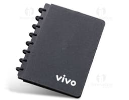 Bloco de anotações em couro isolado, perfeito para quem busca organização e praticidade no dia a dia. Ideal para registros de