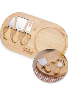 Kit de queijo 4 peças em madeira - perfeito para degustar queijos com elegância e praticidade. Este conjunto de utensílios de cozinha em madeira é ideal para servir queijos e petiscos de forma tradicional. Conjunto composto por faca, colher, espátula e garfo, para uma experiência completa. Adicione um toque de charme ao seu jantar ou evento especial com este kit de queijo de design retro. Produto isolado, limpo e resistente, pronto para uso. Ideal para presentear ou para seu próprio uso.
