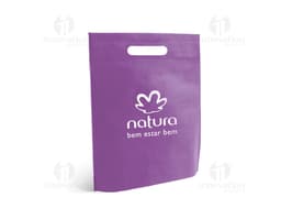 Sacola plástica de alta qualidade, 250x350mm, ideal para personalização de brindes e presentes. Embalagem resistente e