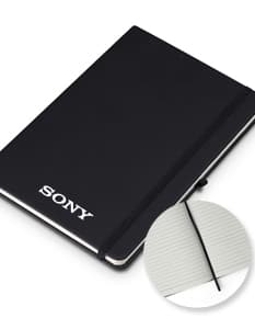 Este Moleskine emborrachado 21x14 cm é o acessório ideal para quem busca praticidade e elegância no dia a dia. Com design moderno e compacto, esse item é perfeito para armazenar suas ideias e anotações de forma organizada. Feito com material de alta qualidade, garante durabilidade e resistência. Ideal para uso pessoal ou profissional, esse Moleskine é a escolha perfeita para quem busca sofisticação e funcionalidade. Adquira já o seu e esteja sempre preparado para documentar suas melhores ideias!