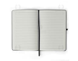 Moleskine Emborrachado 21x14 cm - O item perfeito para manter suas anotações sempre organizadas e protegidas. Com design