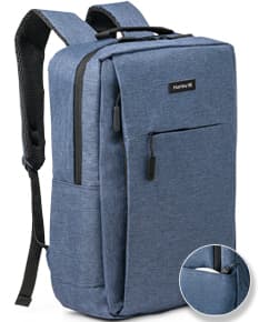 Mochila para notebook em couro marrom vintage com alça e fecho de metal. Perfeita para viagens de negócios ou passeios. Design elegante e funcional para proteger seu laptop com estilo. Adquira a sua agora!